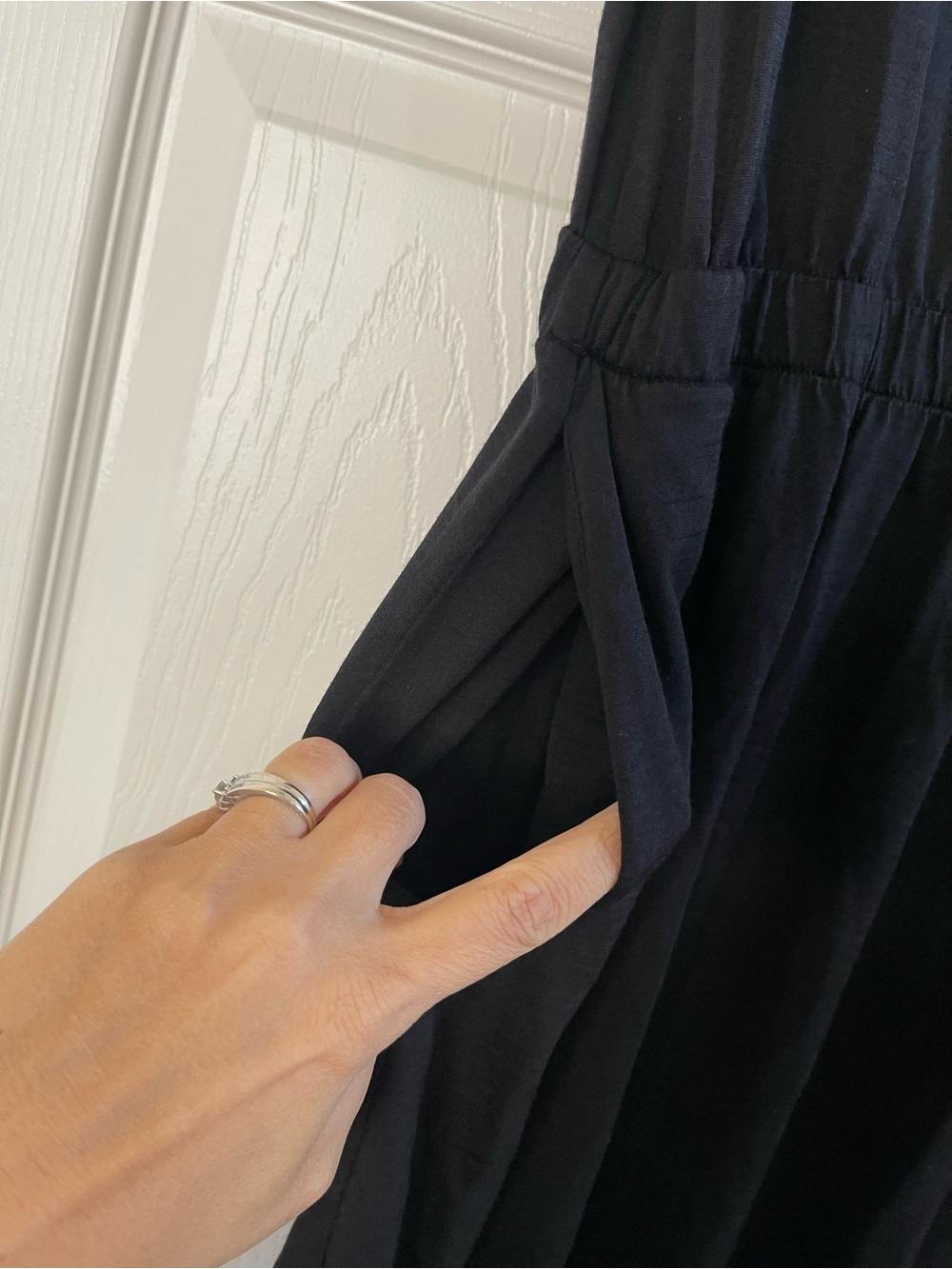 Women’s Wool& Sofia Fit & Flare Merino Wool Sleeveless Midi Dress Black Size M - Picture 7 of 9